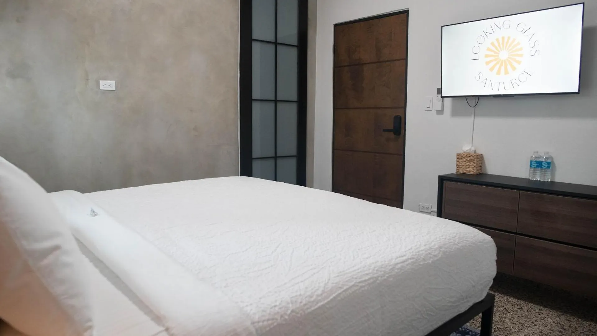 The Looking Glass Hotel San Juan