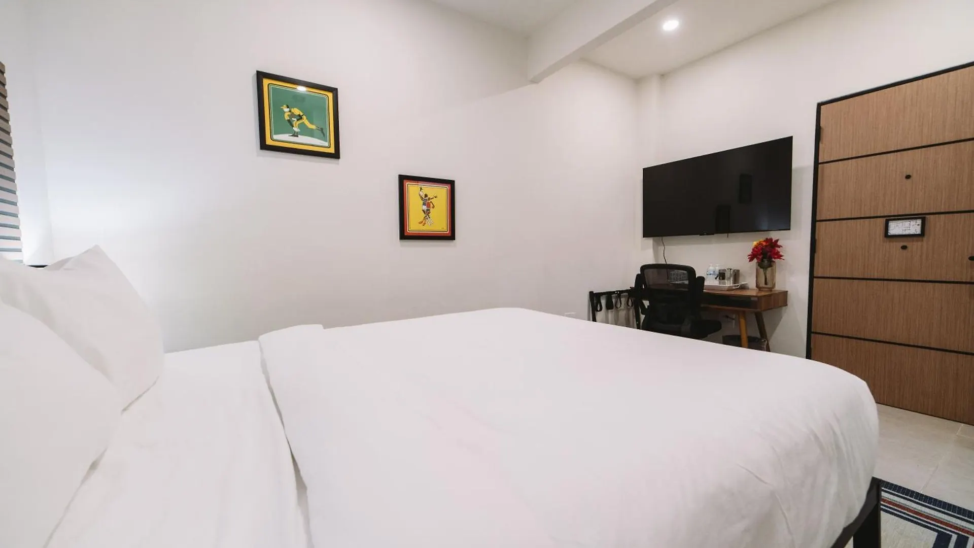 The Looking Glass Hotel San Juan